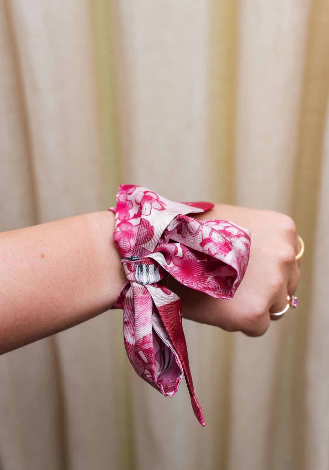 Cardinal & White Heirloom Scarflette™ — 100% silk hand-illustrated scarflette